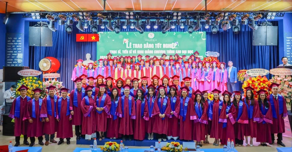 'Tài sản' vô giá của Trường Đại học Luật TP.HCM trong hành trình nửa thế kỷ 'Tài sản' vô giá của Trường Đại học Luật TP.HCM trong hành trình nửa thế kỷ