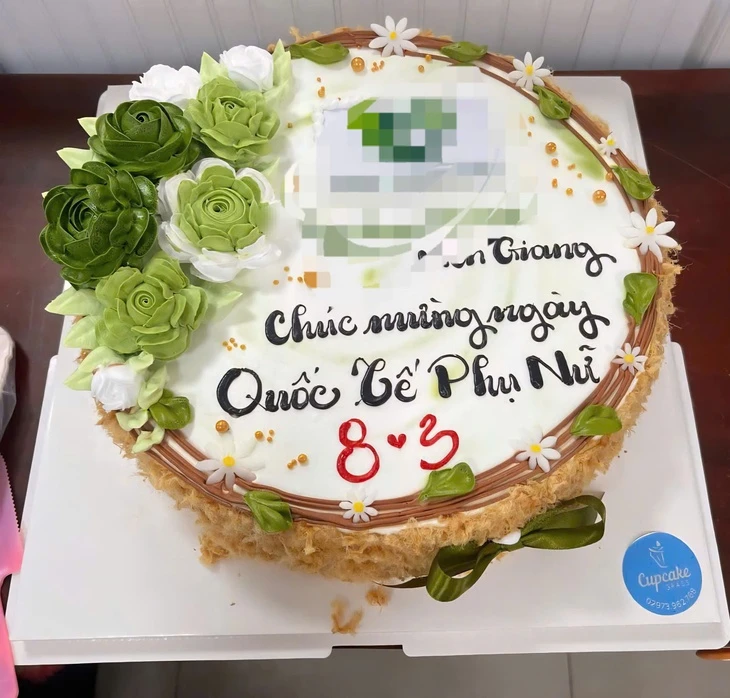 Tạm đình chỉ hoạt động cơ sở cung cấp bánh kem làm 63 người ngộ độc Tạm đình chỉ hoạt động cơ sở cung cấp bánh kem làm 63 người ngộ độc