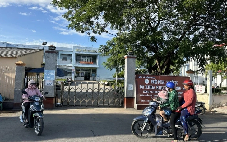 Tạm đình chỉ hoạt động cơ sở cung cấp bánh kem làm 63 người ngộ độc Tạm đình chỉ hoạt động cơ sở cung cấp bánh kem làm 63 người ngộ độc