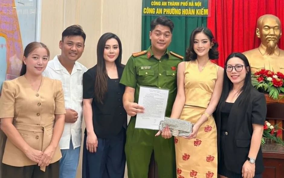 Tân Hoa hậu Văn hóa thế giới 2026 xúc động khi được Công an Hà Nội hỗ trợ tìm tài sản Tân Hoa hậu Văn hóa thế giới 2026 xúc động khi được Công an Hà Nội hỗ trợ tìm tài sản