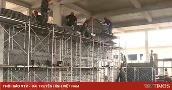 Tăng ca, đẩy nhanh tiến độ xây trường nội trú liên cấp để kịp khai giảng