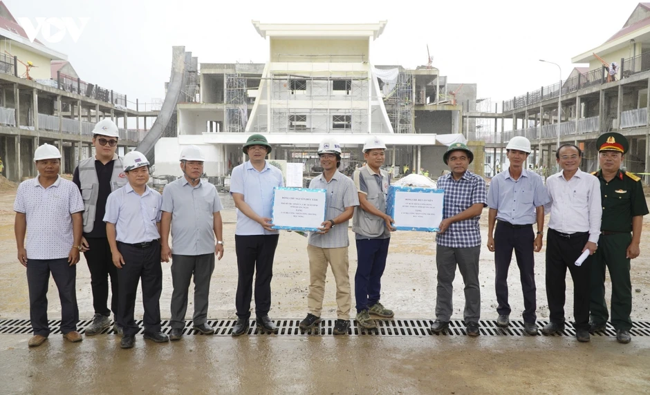 Tăng ca, tăng kíp hoàn thiện 4 trường nội trú vùng biên giới Quảng Ngãi