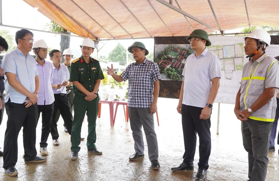 Tăng ca, tăng kíp hoàn thiện 4 trường nội trú vùng biên giới Quảng Ngãi
