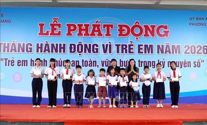 Tăng cường bảo vệ trẻ em an toàn, lành mạnh trên không gian mạng Tăng cường bảo vệ trẻ em an toàn, lành mạnh trên không gian mạng