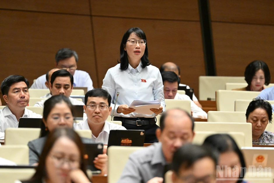 Tăng cường cơ chế bảo vệ và hỗ trợ người lao động đi làm việc ở nước ngoài Tăng cường cơ chế bảo vệ và hỗ trợ người lao động đi làm việc ở nước ngoài