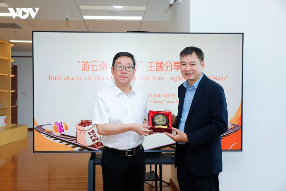 Tăng cường giao lưu nhân dân Việt Nam - Vân Nam (Trung Quốc) qua văn hóa, du lịch Tăng cường giao lưu nhân dân Việt Nam - Vân Nam (Trung Quốc) qua văn hóa, du lịch