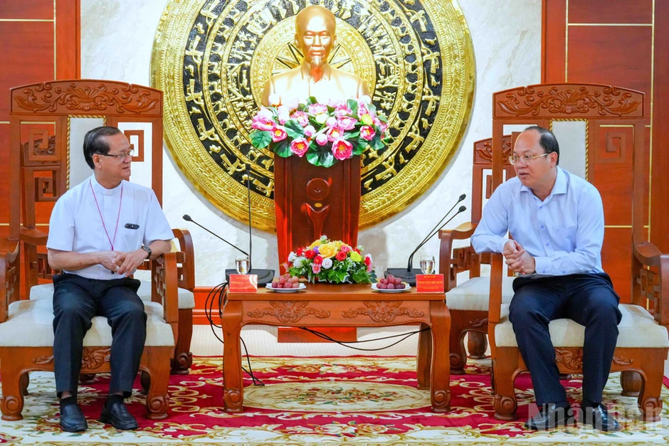 Tăng cường phối hợp phát triển Trung tâm hành hương Tắc Sậy