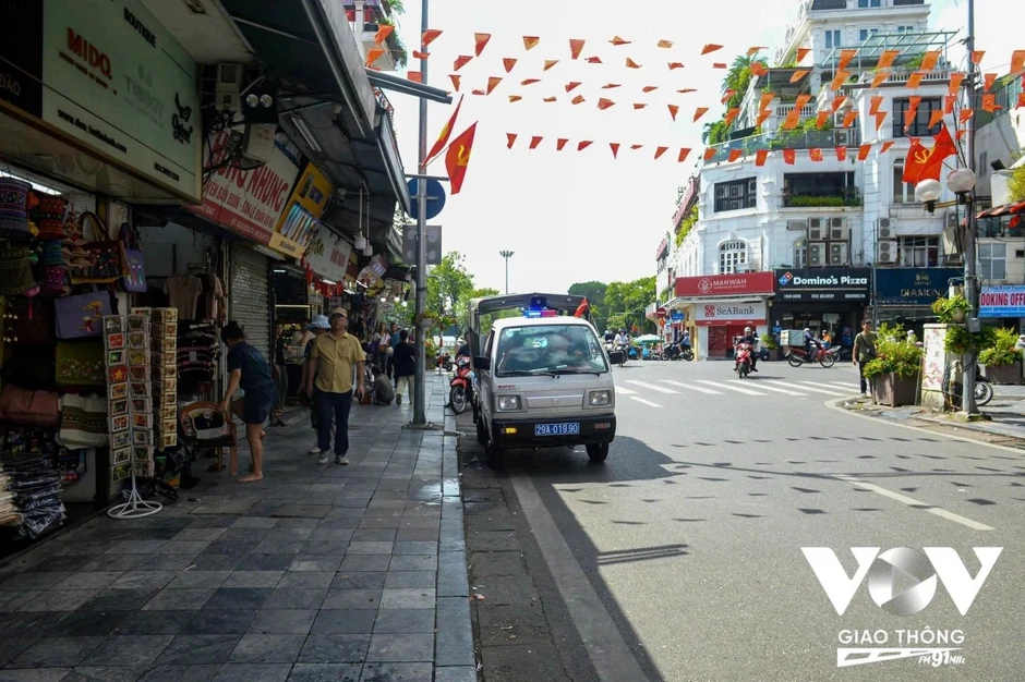 Tăng mức phạt lấn chiếm vỉa hè: Mục tiêu là lập lại trật tự đô thị Tăng mức phạt lấn chiếm vỉa hè: Mục tiêu là lập lại trật tự đô thị