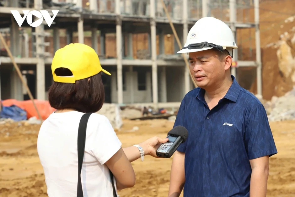Tăng tốc đưa công trình trường liên cấp Phiêng Pằn "về đích"