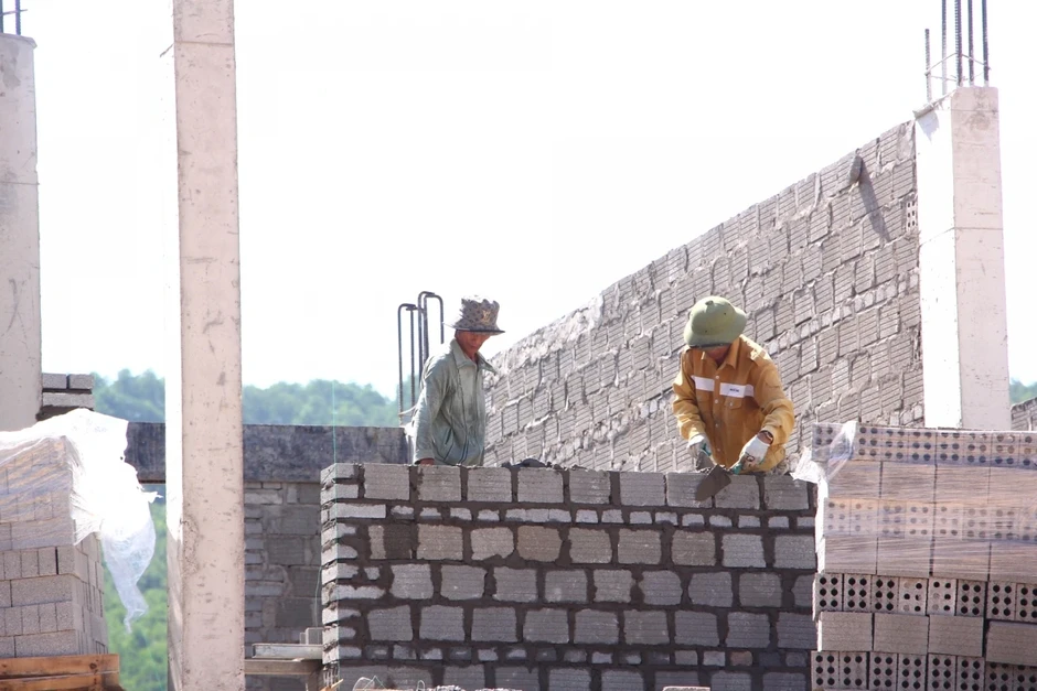 Tăng tốc thi công trường PTDT nội trú liên cấp vùng biên Quảng Trị Tăng tốc thi công trường PTDT nội trú liên cấp vùng biên Quảng Trị