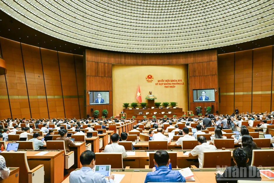 Tạo khuôn khổ pháp lý ổn định, đồng bộ và đột phá cho phát triển các đô thị đặc biệt Tạo khuôn khổ pháp lý ổn định, đồng bộ và đột phá cho phát triển các đô thị đặc biệt