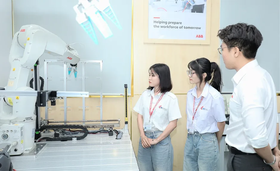 Tạo môi trường để người trẻ cống hiến Tạo môi trường để người trẻ cống hiến