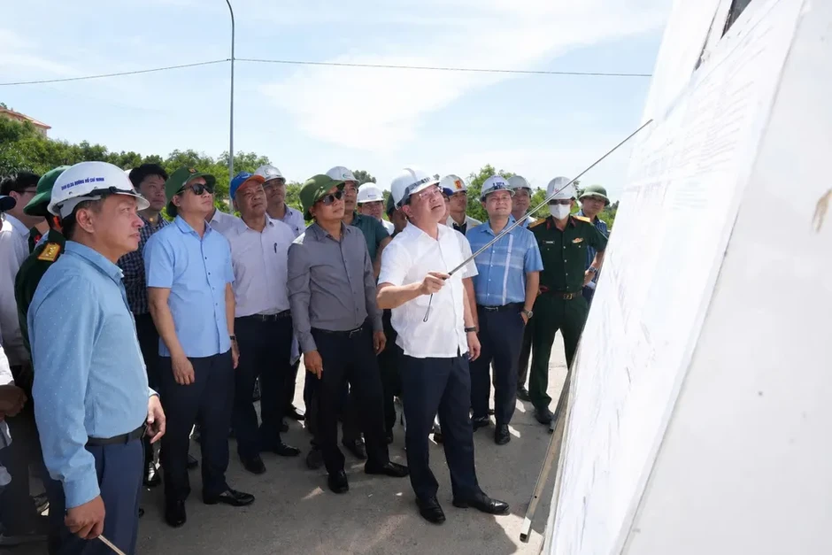 Tập trung gỡ vướng cho dự án mở rộng đường cao tốc Cam Lộ - La Sơn