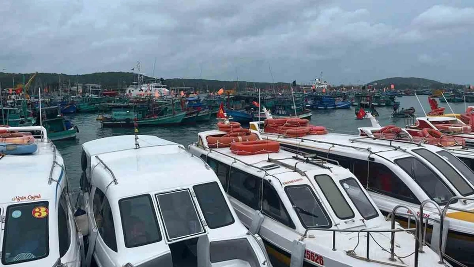 Tàu mui kín không đồng nghĩa với an toàn tuyệt đối Tàu mui kín không đồng nghĩa với an toàn tuyệt đối