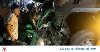 Taxi va chạm với xe tải ở Lâm Đồng, tài xế tử vong tại chỗ