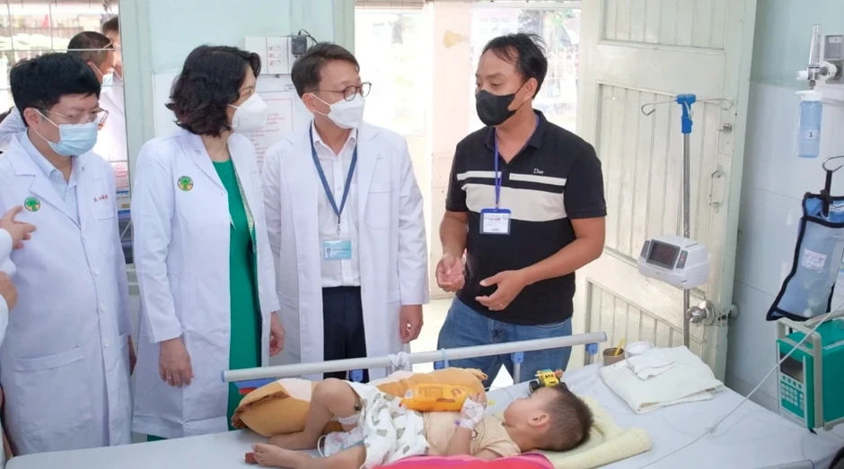 Tay chân miệng vào mùa: Đừng chủ quan Tay chân miệng vào mùa: Đừng chủ quan