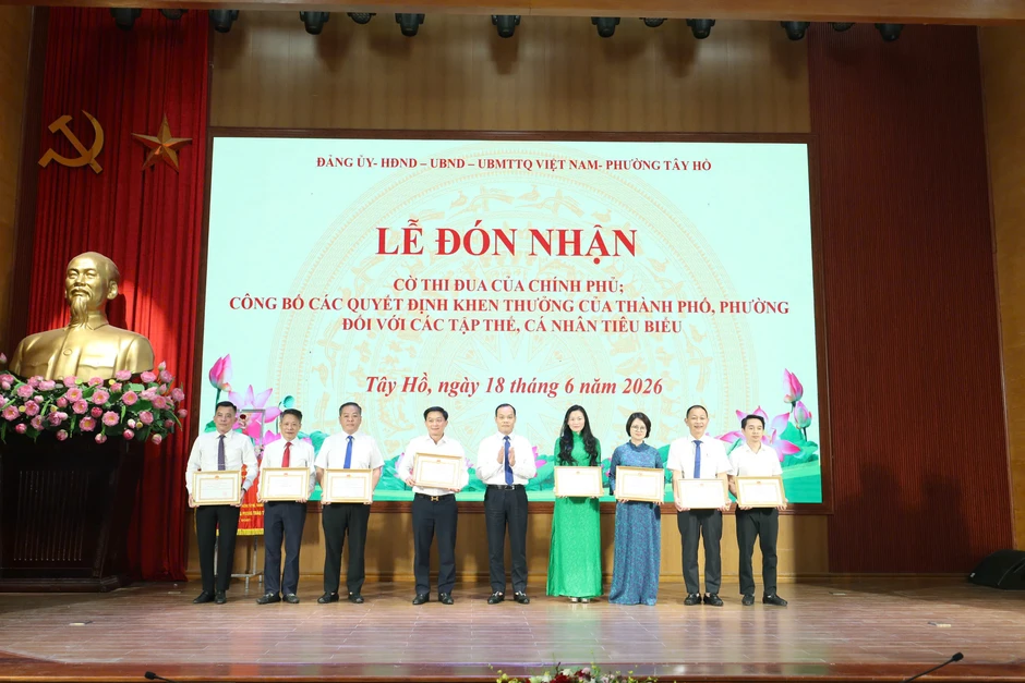 Tây Hồ (Hà Nội) sau 1 năm vận hành bộ máy mới: Ổn định, thông suốt, kỷ cương tăng cường Tây Hồ (Hà Nội) sau 1 năm vận hành bộ máy mới: Ổn định, thông suốt, kỷ cương tăng cường