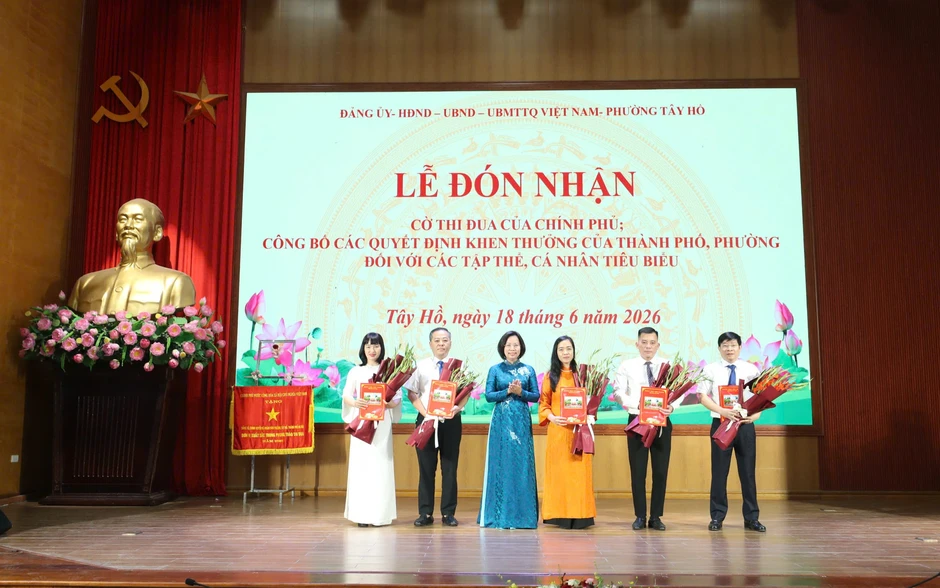 Tây Hồ (Hà Nội) sau 1 năm vận hành bộ máy mới: Ổn định, thông suốt, kỷ cương tăng cường Tây Hồ (Hà Nội) sau 1 năm vận hành bộ máy mới: Ổn định, thông suốt, kỷ cương tăng cường
