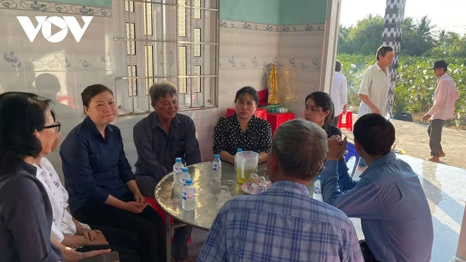 Tây Ninh thăm hỏi gia đình 3 nạn nhân tử vong trong vụ chìm tàu ở Vũng Tàu Tây Ninh thăm hỏi gia đình 3 nạn nhân tử vong trong vụ chìm tàu ở Vũng Tàu