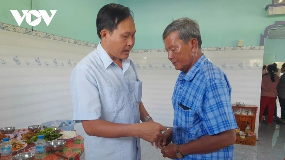 Tây Ninh thăm hỏi gia đình 3 nạn nhân tử vong trong vụ chìm tàu ở Vũng Tàu Tây Ninh thăm hỏi gia đình 3 nạn nhân tử vong trong vụ chìm tàu ở Vũng Tàu