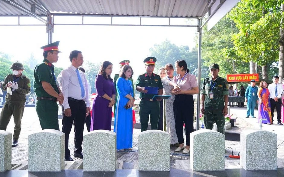 Tây Ninh triển khai lấy mẫu ADN xác định danh tính hài cốt liệt sĩ Tây Ninh triển khai lấy mẫu ADN xác định danh tính hài cốt liệt sĩ