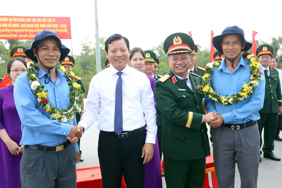 Tây Ninh: Xuất quân tìm kiếm, quy tập hài cốt liệt sĩ Việt Nam hy sinh tại Campuchia Tây Ninh: Xuất quân tìm kiếm, quy tập hài cốt liệt sĩ Việt Nam hy sinh tại Campuchia