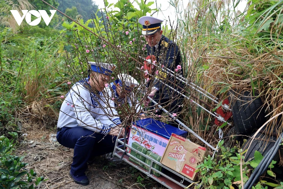 Tết của những "người lính Hải quân trong mây” Tết của những "người lính Hải quân trong mây”