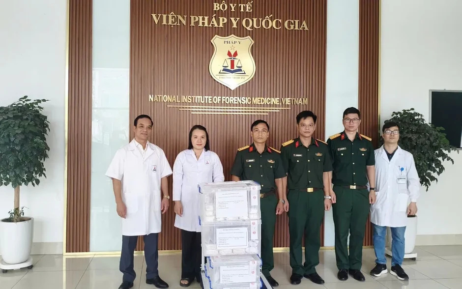 Thái Nguyên: Bàn giao 164 mẫu hài cốt liệt sĩ giám định ADN Thái Nguyên: Bàn giao 164 mẫu hài cốt liệt sĩ giám định ADN