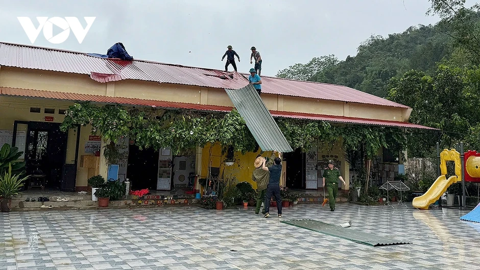 Thái Nguyên đảm bảo chỗ ở cho gần 1.400 hộ dân bị ảnh hưởng do mưa dông Thái Nguyên đảm bảo chỗ ở cho gần 1.400 hộ dân bị ảnh hưởng do mưa dông
