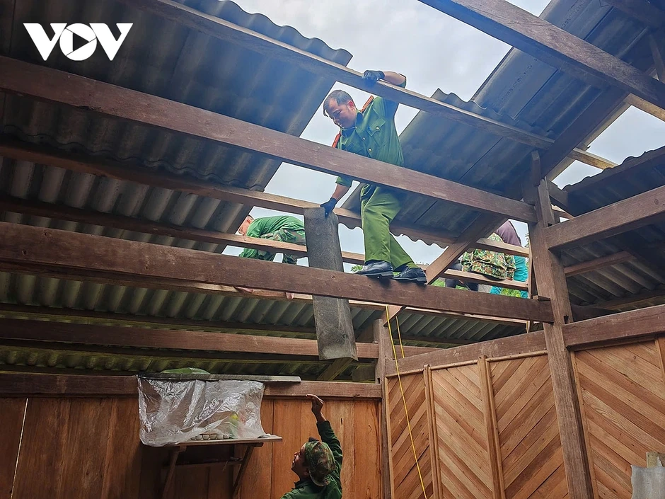 Thái Nguyên đảm bảo chỗ ở cho gần 1.400 hộ dân bị ảnh hưởng do mưa dông Thái Nguyên đảm bảo chỗ ở cho gần 1.400 hộ dân bị ảnh hưởng do mưa dông