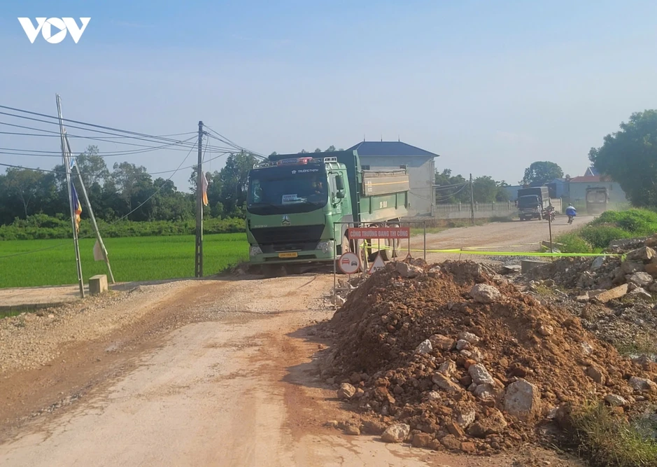 Thái Nguyên: Hàng trăm hộ dân hiến đất, đường 269C vẫn lỡ hẹn Thái Nguyên: Hàng trăm hộ dân hiến đất, đường 269C vẫn lỡ hẹn