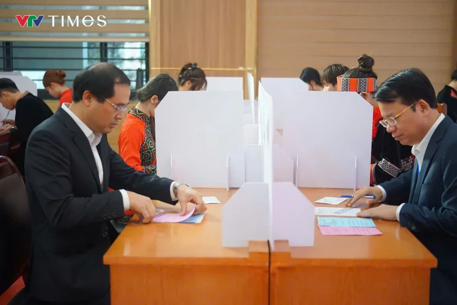 Thái Nguyên: Hơn 1,27 triệu cử tri nô nức đi bỏ phiếu bầu cử ĐBQH và HĐND các cấp Thái Nguyên: Hơn 1,27 triệu cử tri nô nức đi bỏ phiếu bầu cử ĐBQH và HĐND các cấp