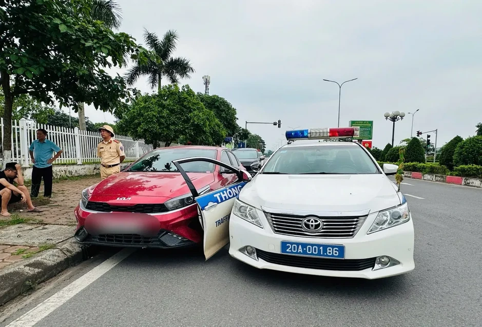 Thái Nguyên: Xử lý lái xe vi phạm tốc độ, nồng độ cồn và chống người thi hành công vụ Thái Nguyên: Xử lý lái xe vi phạm tốc độ, nồng độ cồn và chống người thi hành công vụ