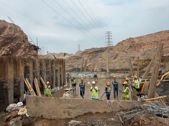 Thăm, động viên công nhân Thủ đô làm việc xuyên kỳ nghỉ lễ