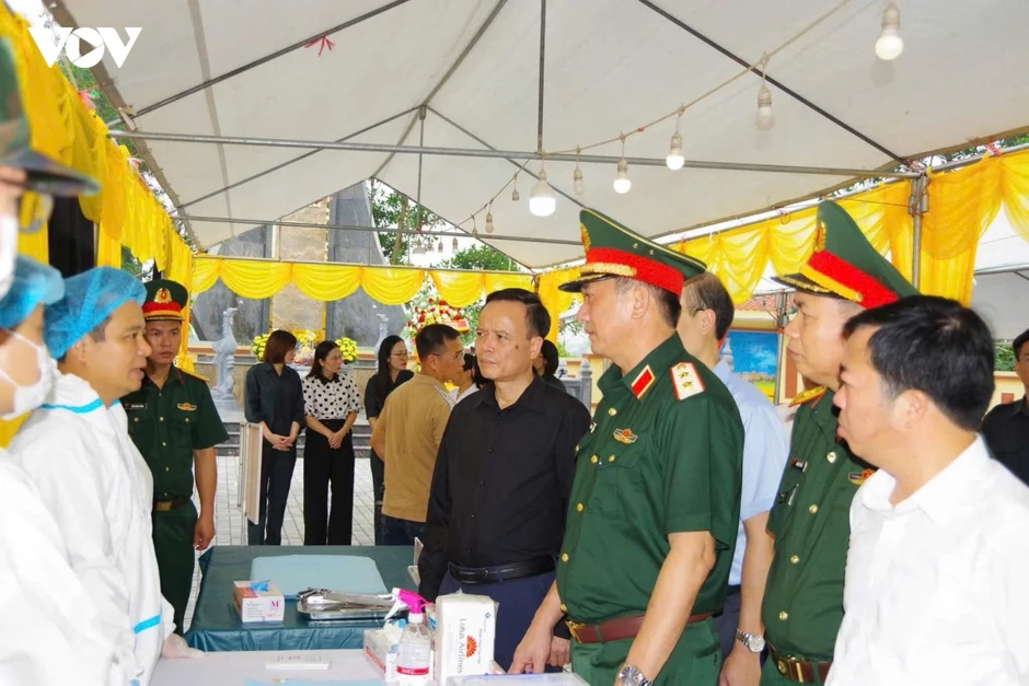 Thăm, động viên lực lượng thực hiện “Chiến dịch 500 ngày đêm” ở Thái Nguyên Thăm, động viên lực lượng thực hiện “Chiến dịch 500 ngày đêm” ở Thái Nguyên