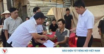 Thăm hỏi động viên gia đình 5 nữ sinh đuối nước ở Lâm Đồng