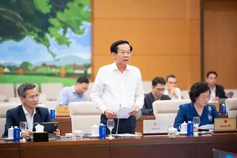 Thận trọng với nguyên tắc khen thưởng "thành tích đến đâu, khen thưởng đến đó"