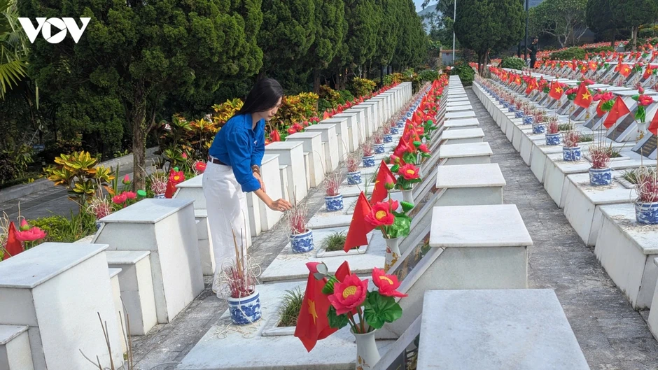 Tháng 7 trở về Vị Xuyên: Lời hẹn với những người nằm lại Tháng 7 trở về Vị Xuyên: Lời hẹn với những người nằm lại