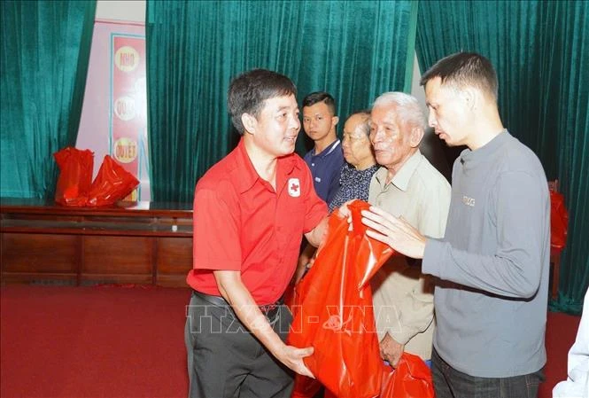 Tháng Nhân đạo 2026: Huy động sức mạnh cộng đồng chăm lo cho người yếu thế