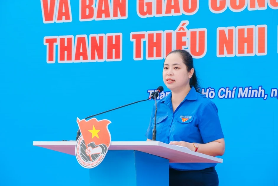 Thành Đoàn TP.HCM bàn giao sân chơi cho trẻ em tại công viên khu Chợ Lớn Thành Đoàn TP.HCM bàn giao sân chơi cho trẻ em tại công viên khu Chợ Lớn