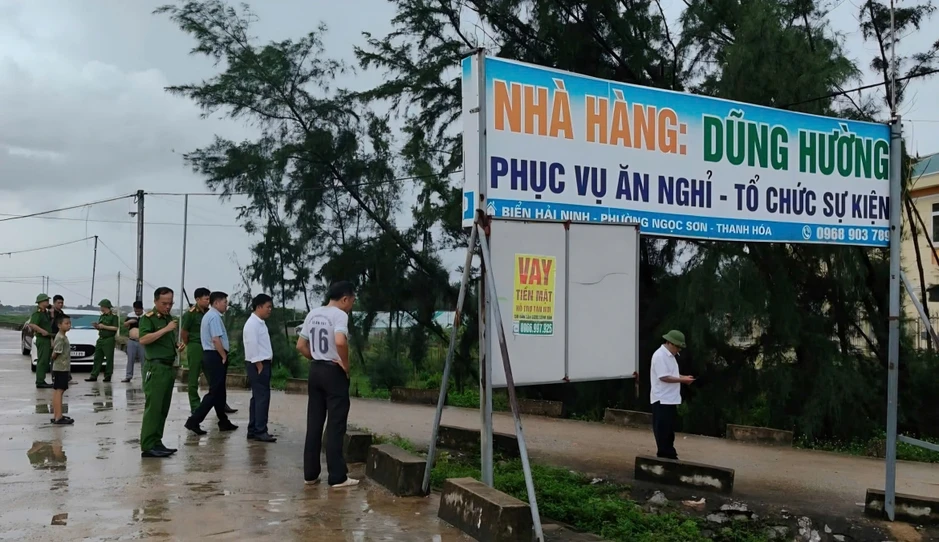 Thanh Hóa: Hai trẻ tử vong cạnh biển quảng cáo Thanh Hóa: Hai trẻ tử vong cạnh biển quảng cáo