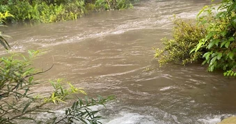 Thanh Hóa: Tìm nguyên nhân hiện tượng nước đổi màu, có mùi hôi tanh
