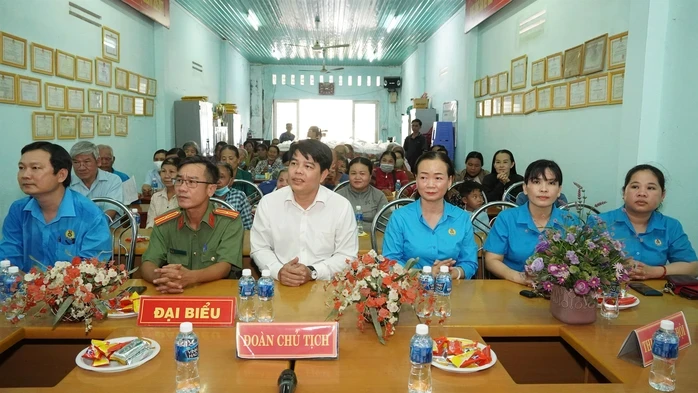 Thành lập nghiệp đoàn bán vé số dạo ở Tây Ninh Thành lập nghiệp đoàn bán vé số dạo ở Tây Ninh
