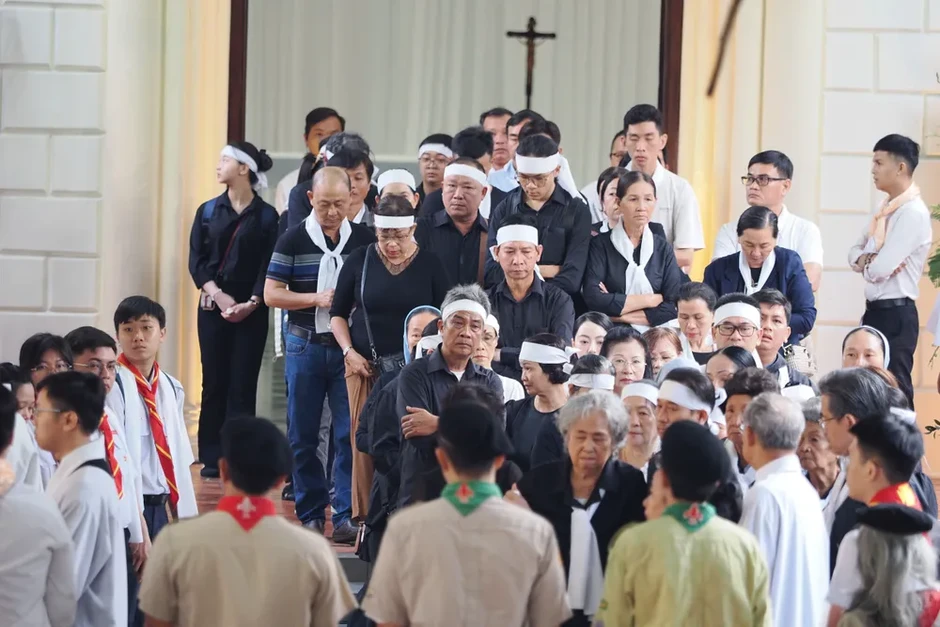 Thánh lễ an táng Đức Hồng y Gioan Baotixita Phạm Minh Mẫn Thánh lễ an táng Đức Hồng y Gioan Baotixita Phạm Minh Mẫn