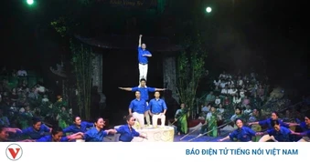 Thanh niên TinVina tổ chức xem vở xiếc “Khát vọng Trẻ” chào mừng thành lập Đoàn