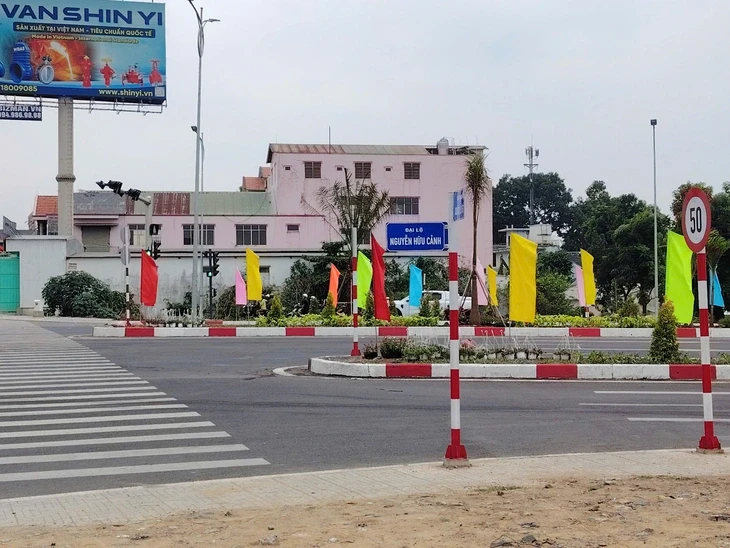 Thành phố Đồng Nai đã gắn bảng tên 'đại lộ Nguyễn Hữu Cảnh' dài hơn 15km Thành phố Đồng Nai đã gắn bảng tên 'đại lộ Nguyễn Hữu Cảnh' dài hơn 15km