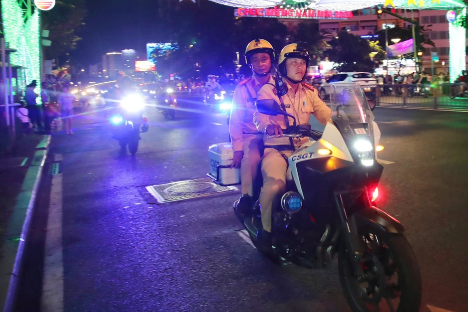 Thành phố Hồ Chí Minh bảo đảm an ninh tại các điểm bắn pháo hoa tối 30/4 Thành phố Hồ Chí Minh bảo đảm an ninh tại các điểm bắn pháo hoa tối 30/4