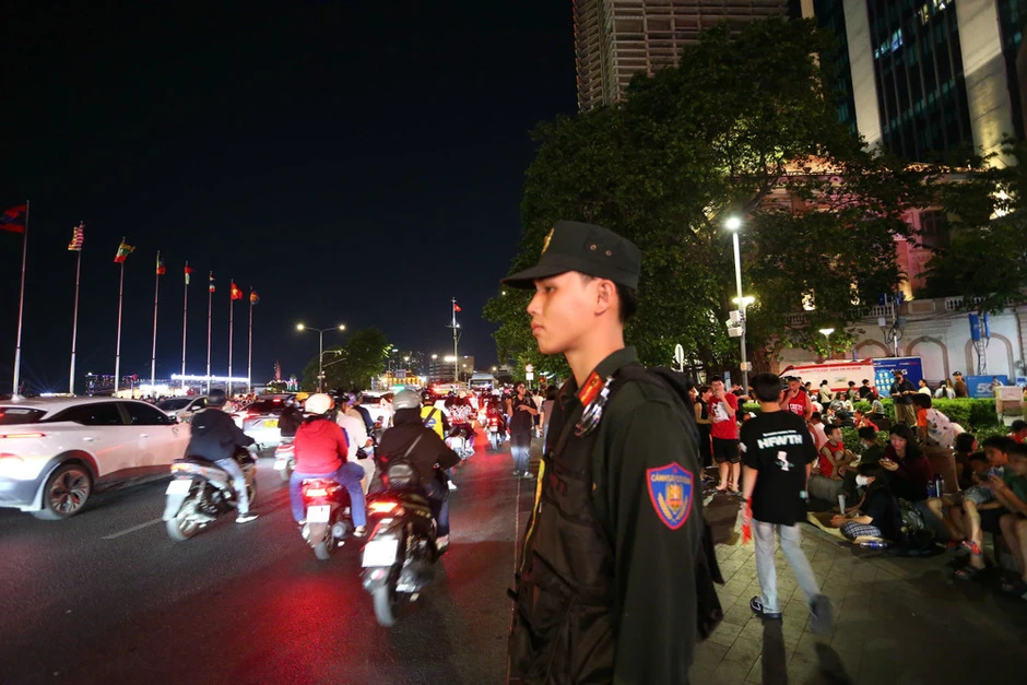 Thành phố Hồ Chí Minh bảo đảm an ninh tại các điểm bắn pháo hoa tối 30/4 Thành phố Hồ Chí Minh bảo đảm an ninh tại các điểm bắn pháo hoa tối 30/4