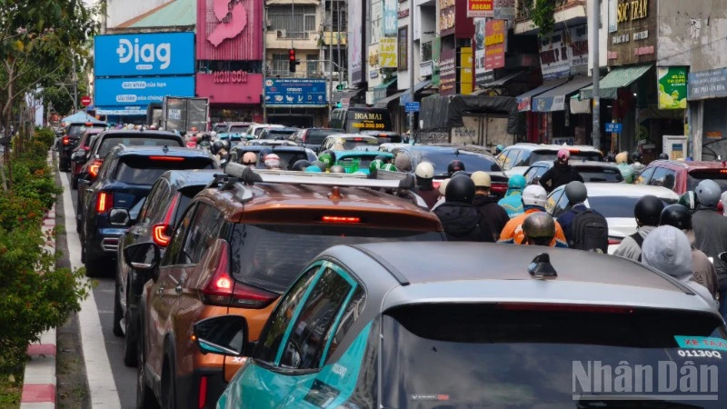 Thành phố Hồ Chí Minh: Điều chỉnh giao thông đường Điện Biên Phủ, ùn ứ dồn về khu vực lân cận