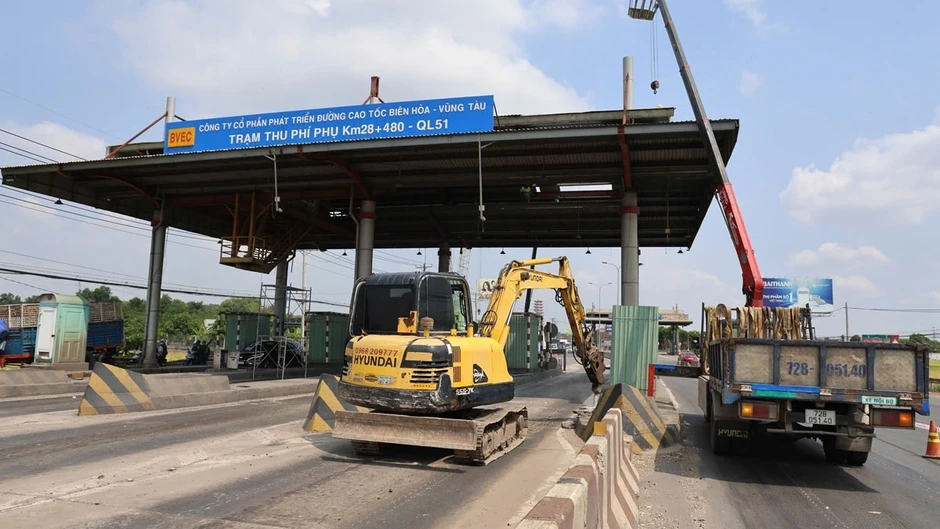 Tháo dỡ hai trạm thu phí bỏ hoang trên Quốc lộ 51 đoạn qua Đồng Nai Tháo dỡ hai trạm thu phí bỏ hoang trên Quốc lộ 51 đoạn qua Đồng Nai